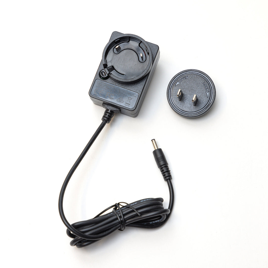 Clearance Sale 12V 1A DC Power Adapter (FC CE Listed) DC3.5-1.35